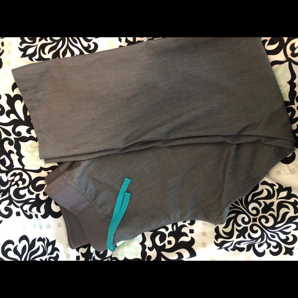 EUC figs scrub pants medium tall